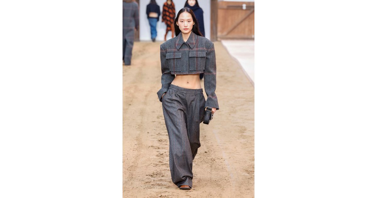 Stella McCartney FW23 Womenswear 25 Tagwalk The Fashion Search Engine