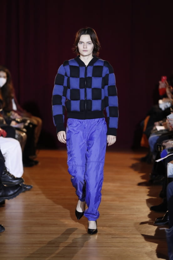 woman<br>FW22