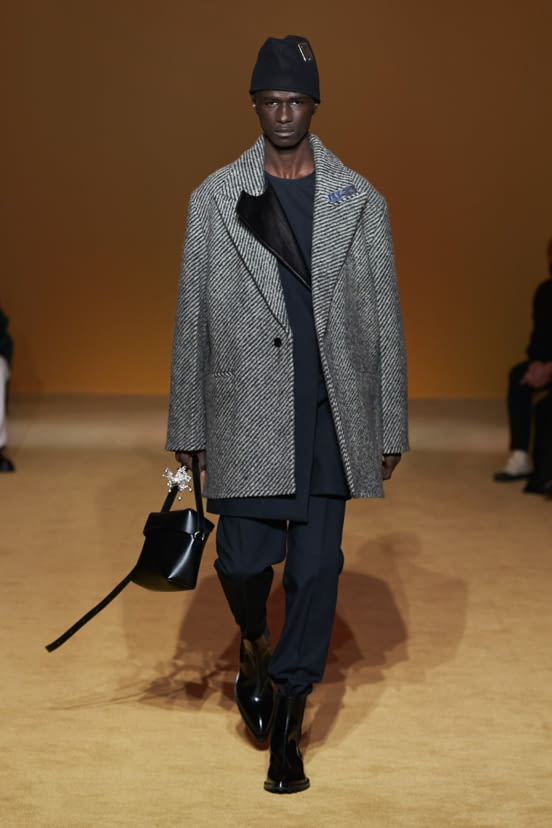 man<br>FW22