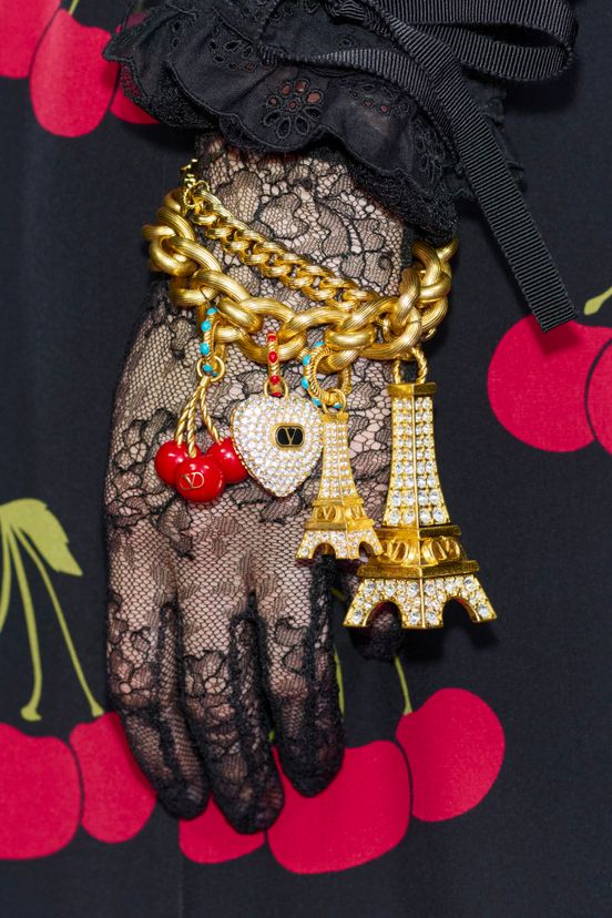 woman<br>Pre-Fall 2025