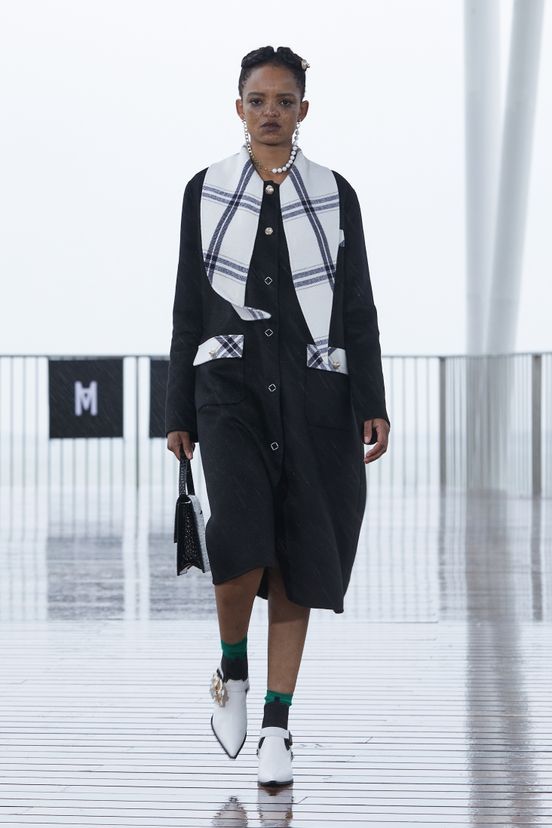 woman<br>FW21