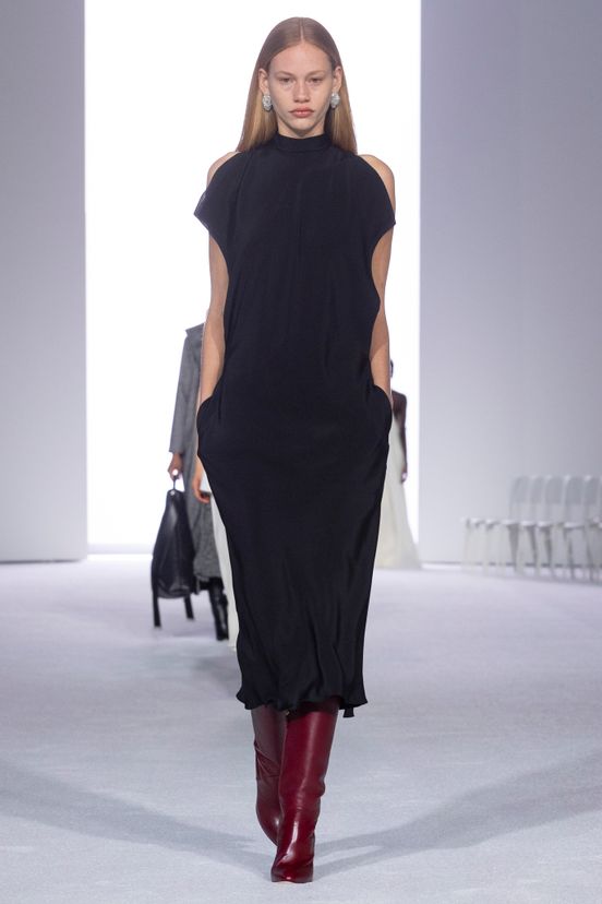 woman<br>FW24