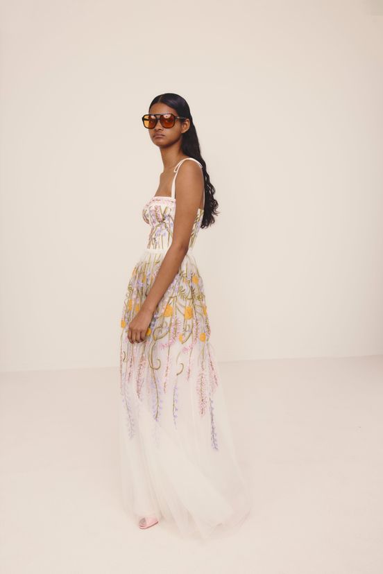 woman<br>Resort 2025