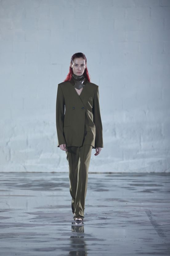 woman<br>FW23