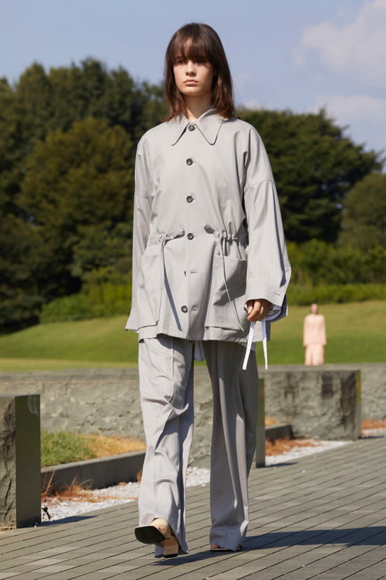 woman<br>SS21
