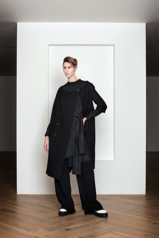 woman<br>FW22