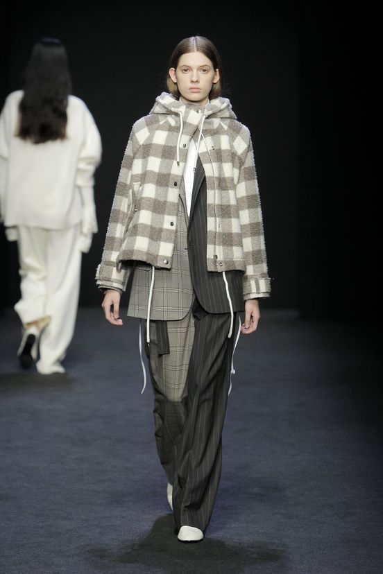 woman<br>FW20