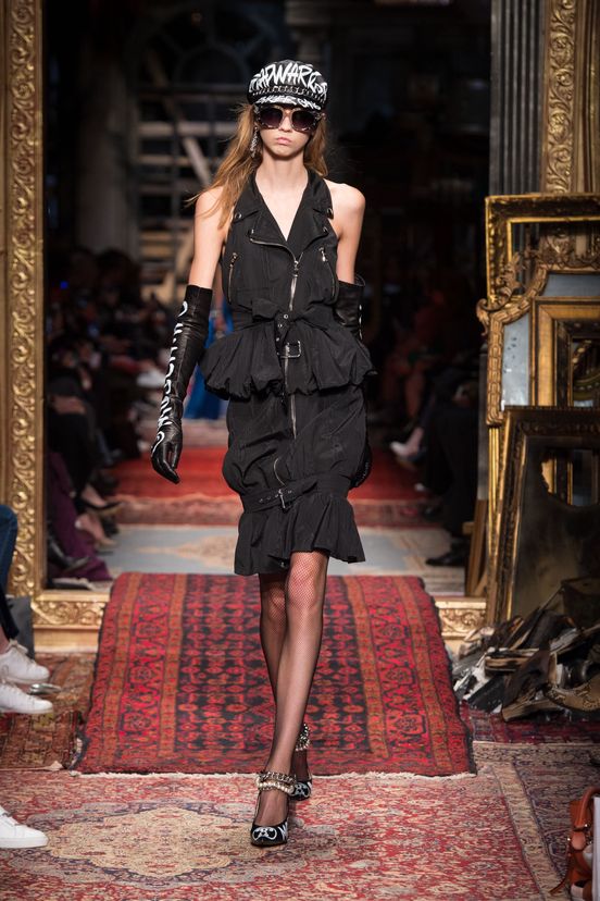 woman<br>FW16