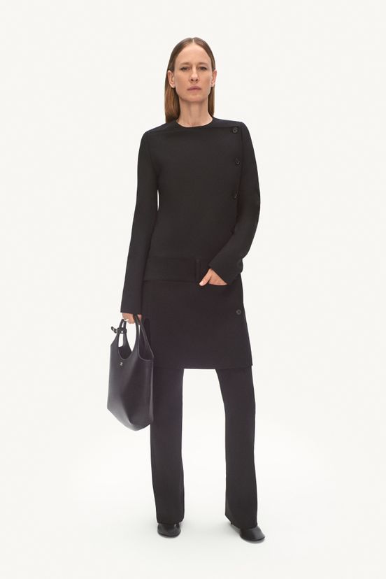 woman<br>Resort 2025