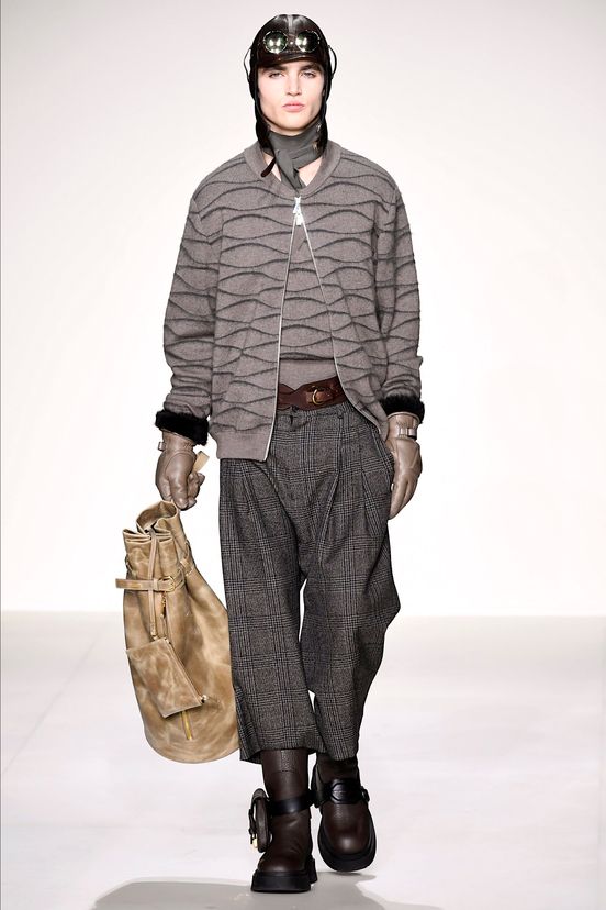 man<br>FW23