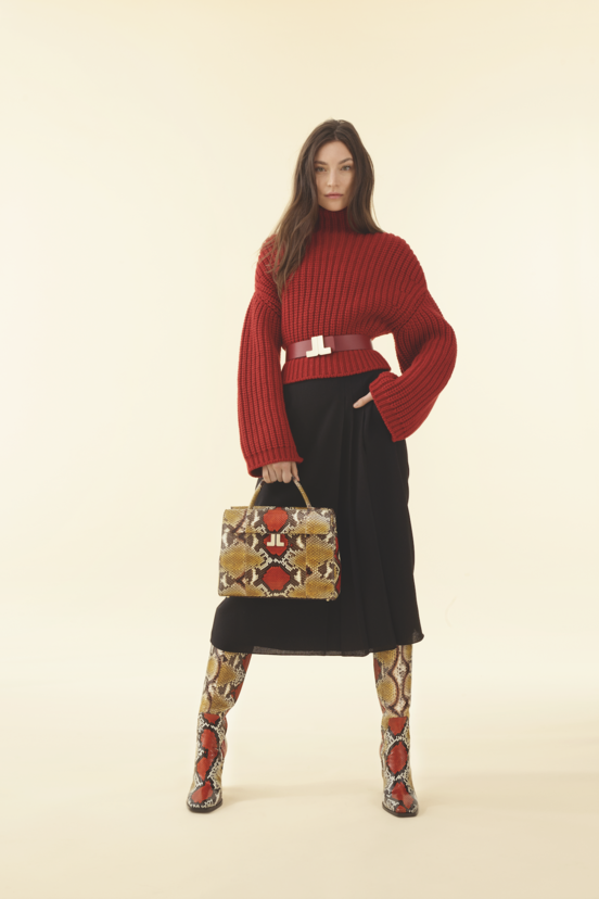 woman<br>PF18