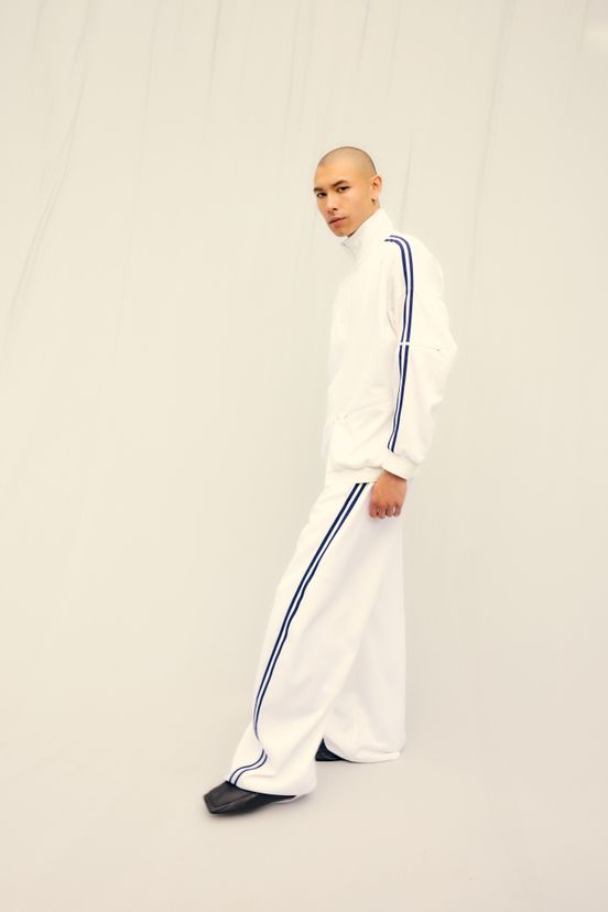woman<br>Resort 2025