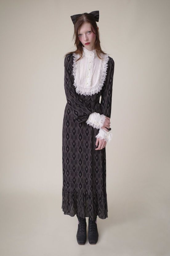 woman<br>Resort 2025