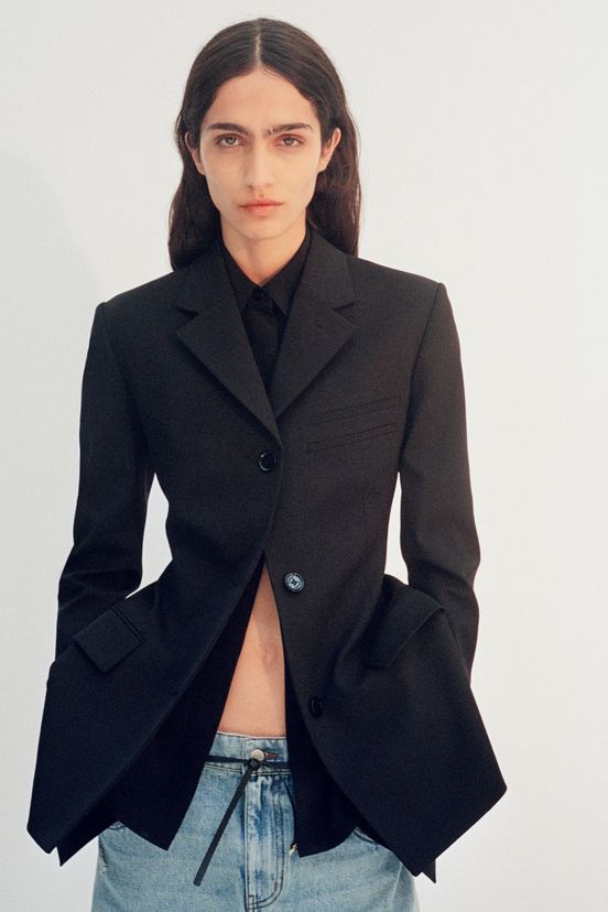 woman<br>Resort 2025