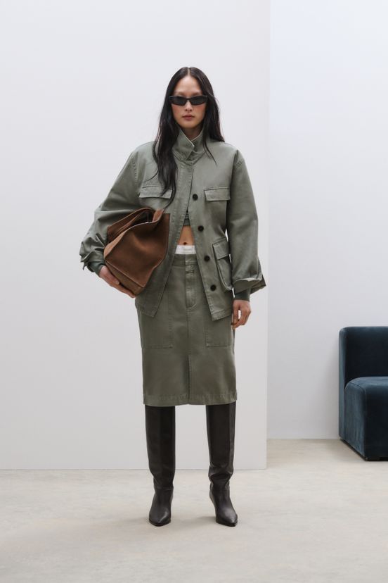 woman<br>Resort 2025