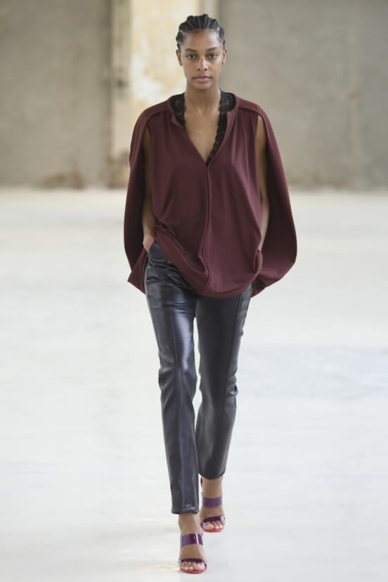 woman<br>FW21