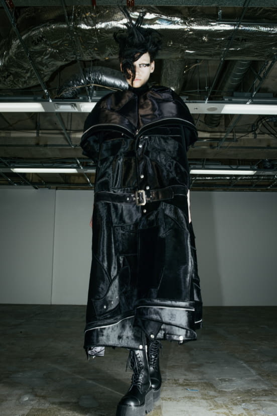 woman<br>FW22