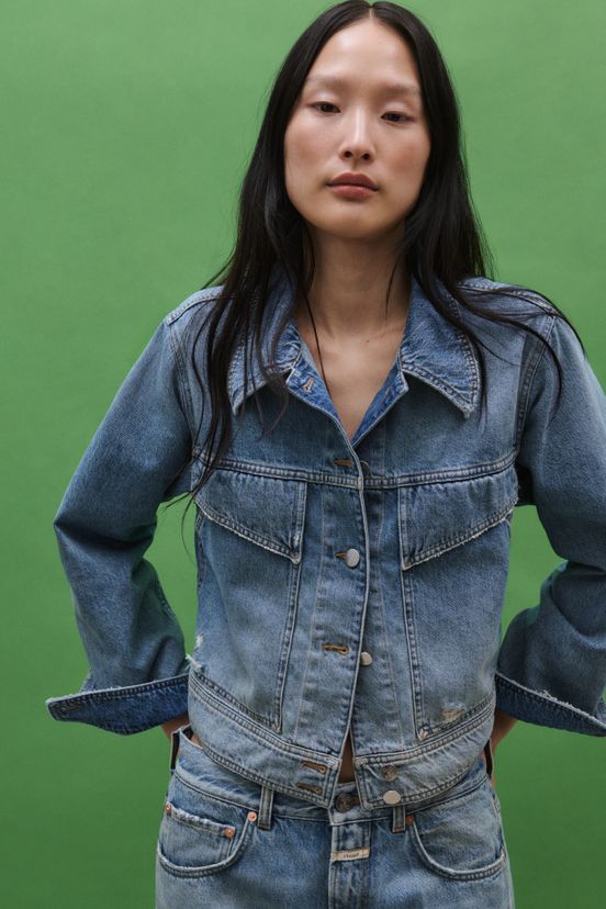 woman<br>Resort 2025