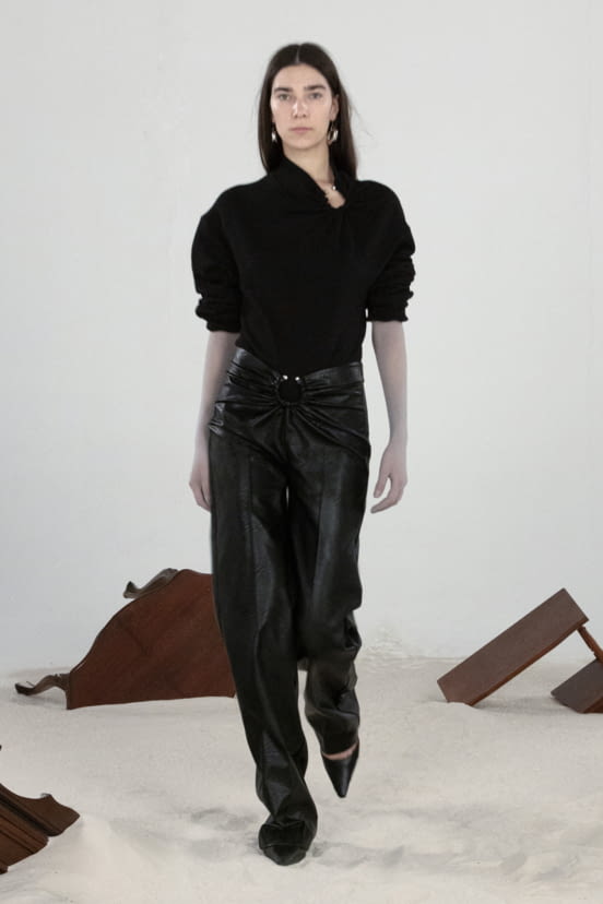 woman<br>FW21