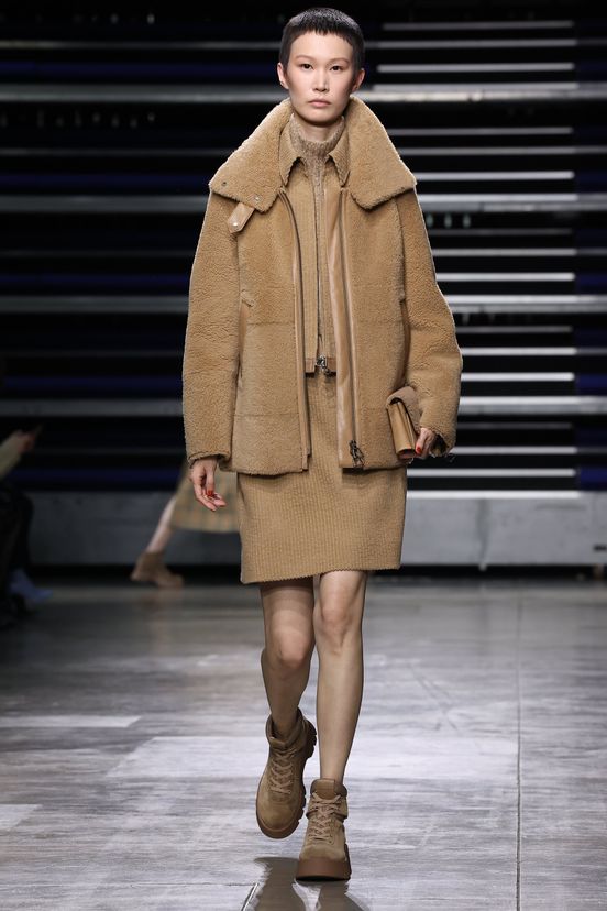 woman<br>FW23