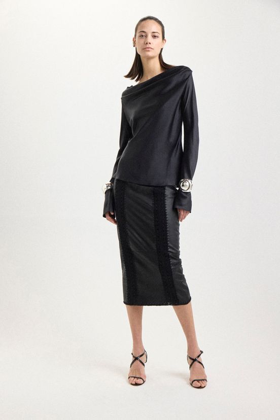 woman<br>Resort 2025