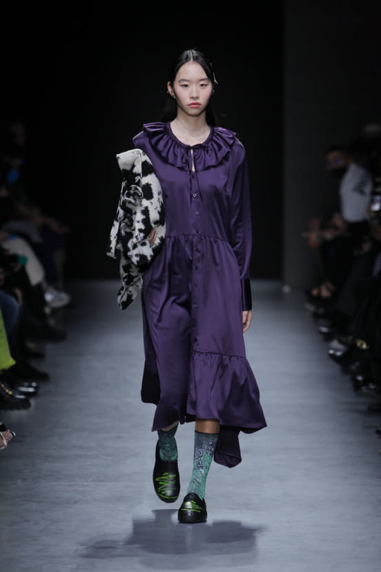 woman<br>FW22