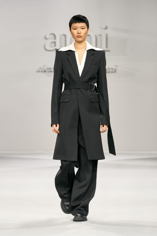 woman<br>FW21