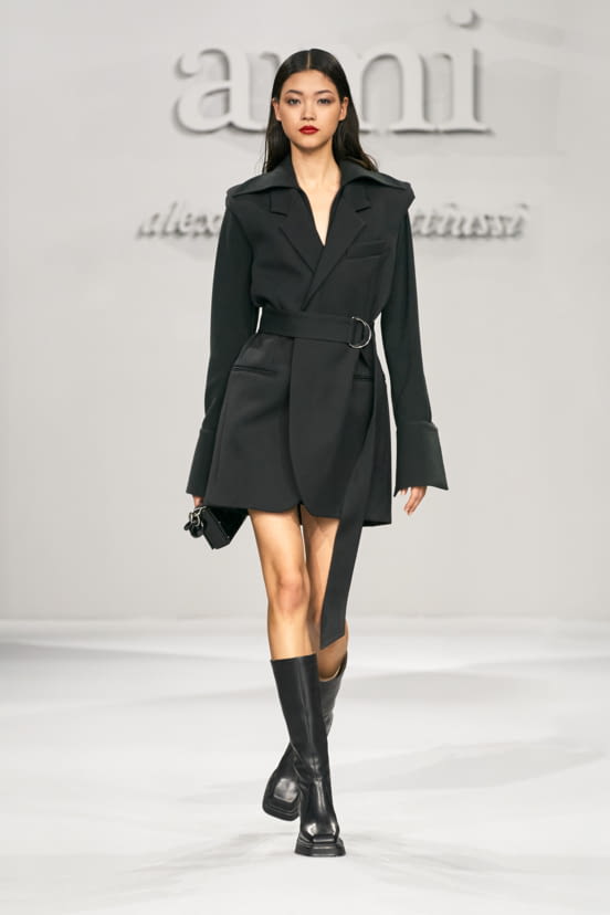 woman<br>FW21