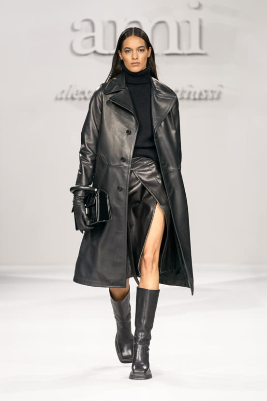 woman<br>FW21