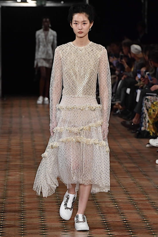 woman<br>SS20