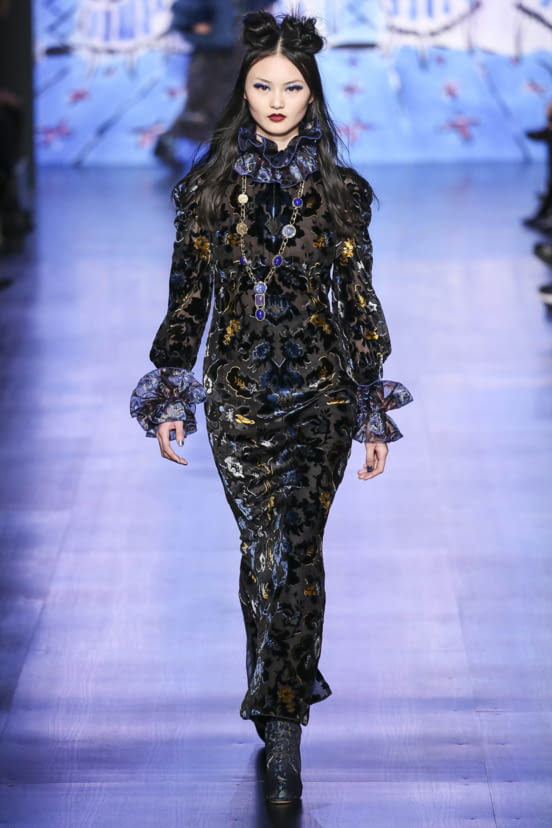 woman<br>F/W 17