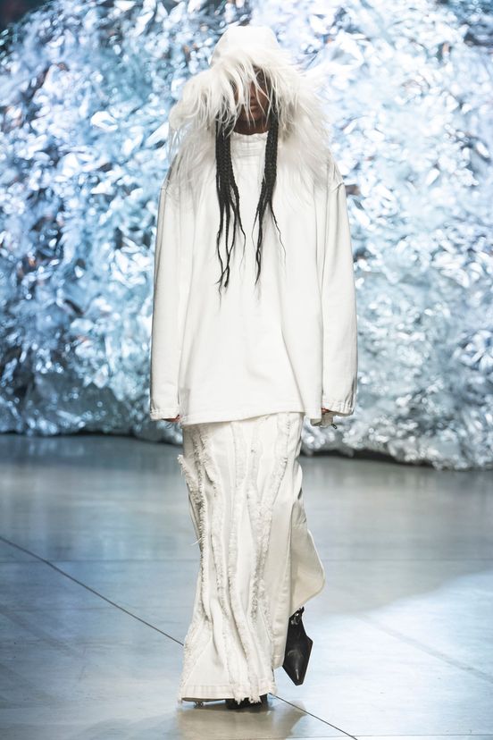 woman<br>FW23