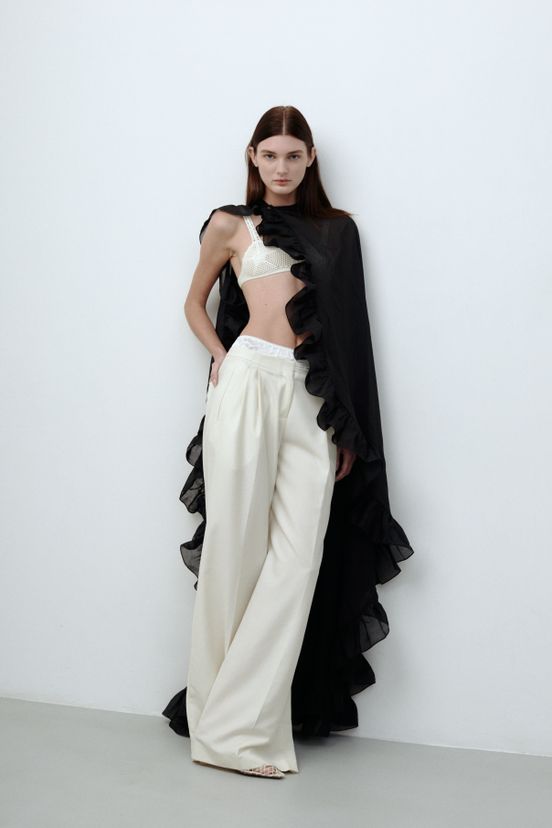 woman<br>SS23