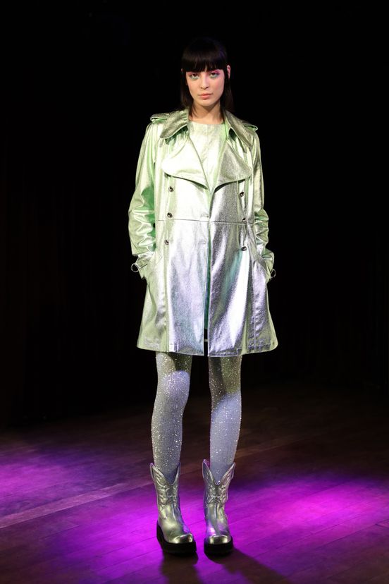 woman<br>FW23