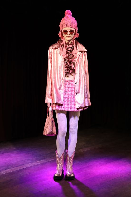 woman<br>FW23