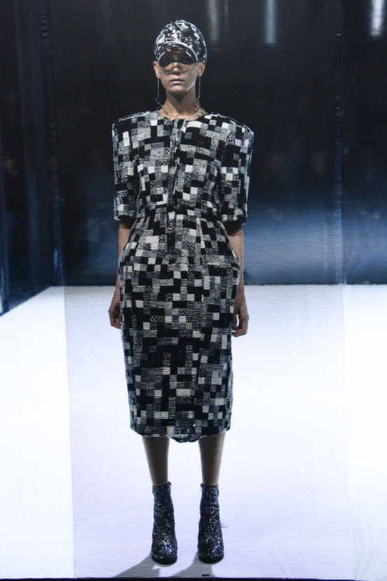 woman<br>FW16