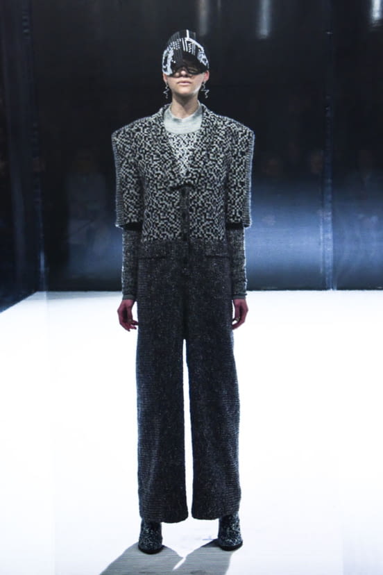 woman<br>FW16