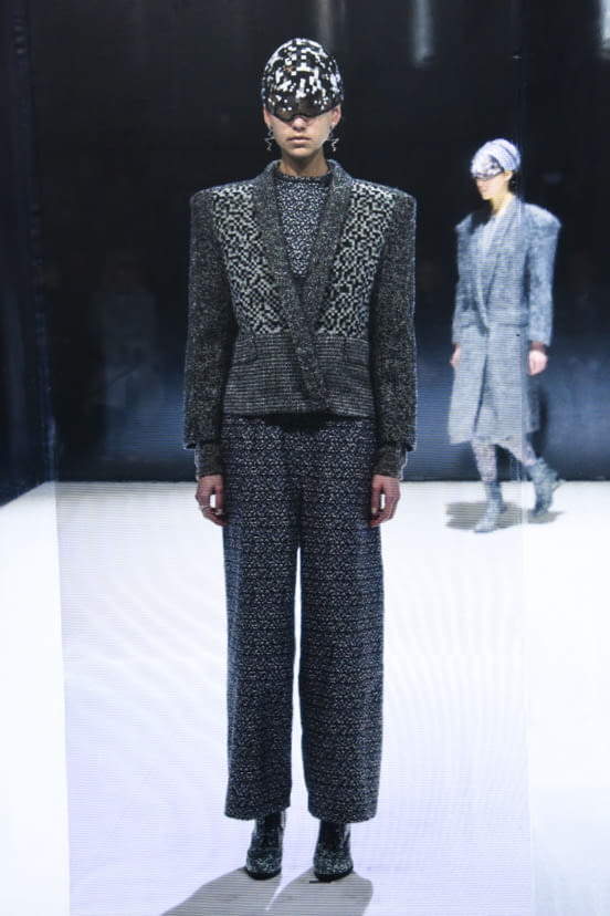woman<br>FW16