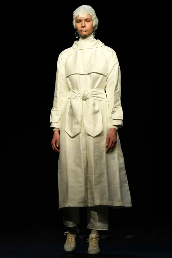 woman<br>FW23