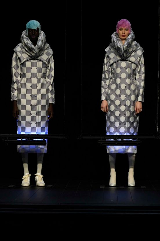 woman<br>FW23