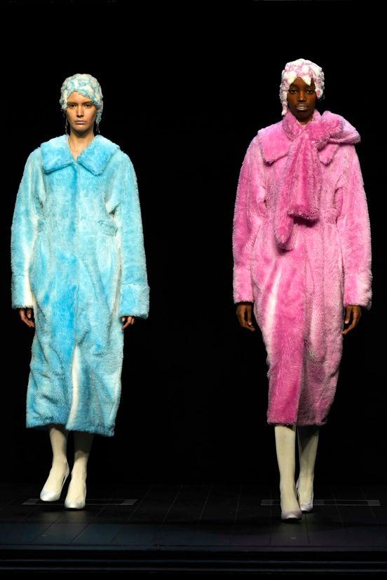 woman<br>FW23