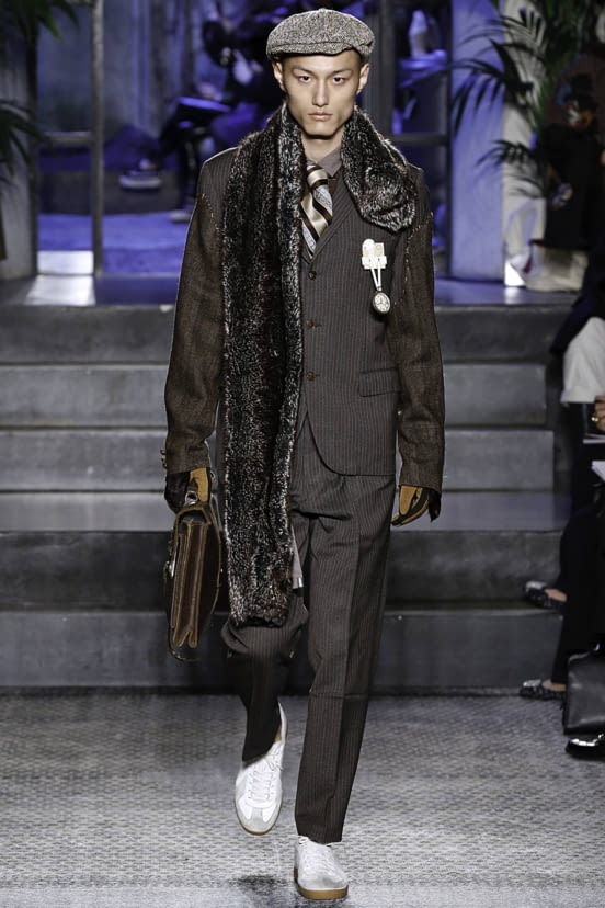 woman<br>FW19