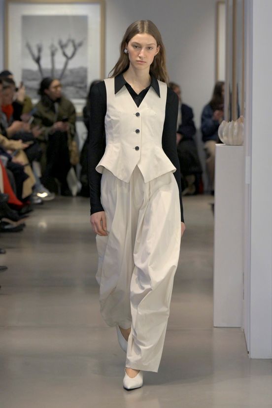 woman<br>FW25