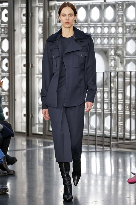 woman<br>FW18