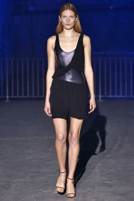 woman<br>FW19