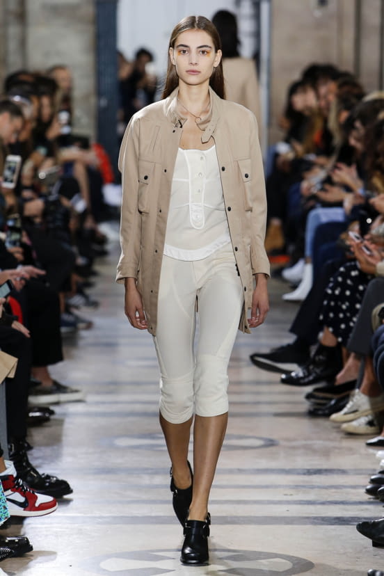 woman<br>SS18