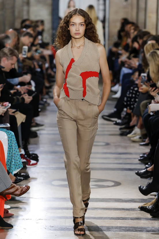 woman<br>SS18