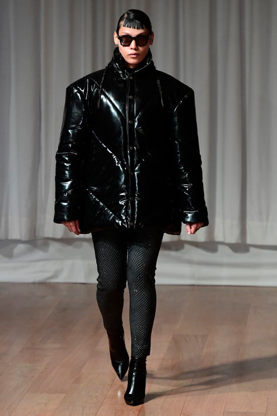 woman<br>FW23