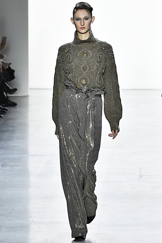 woman<br>FW19