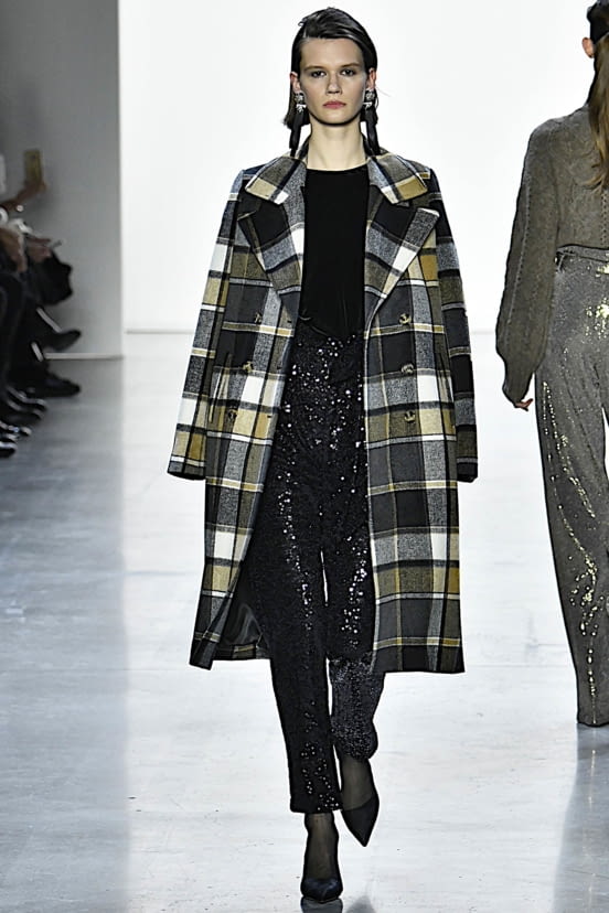 woman<br>FW19